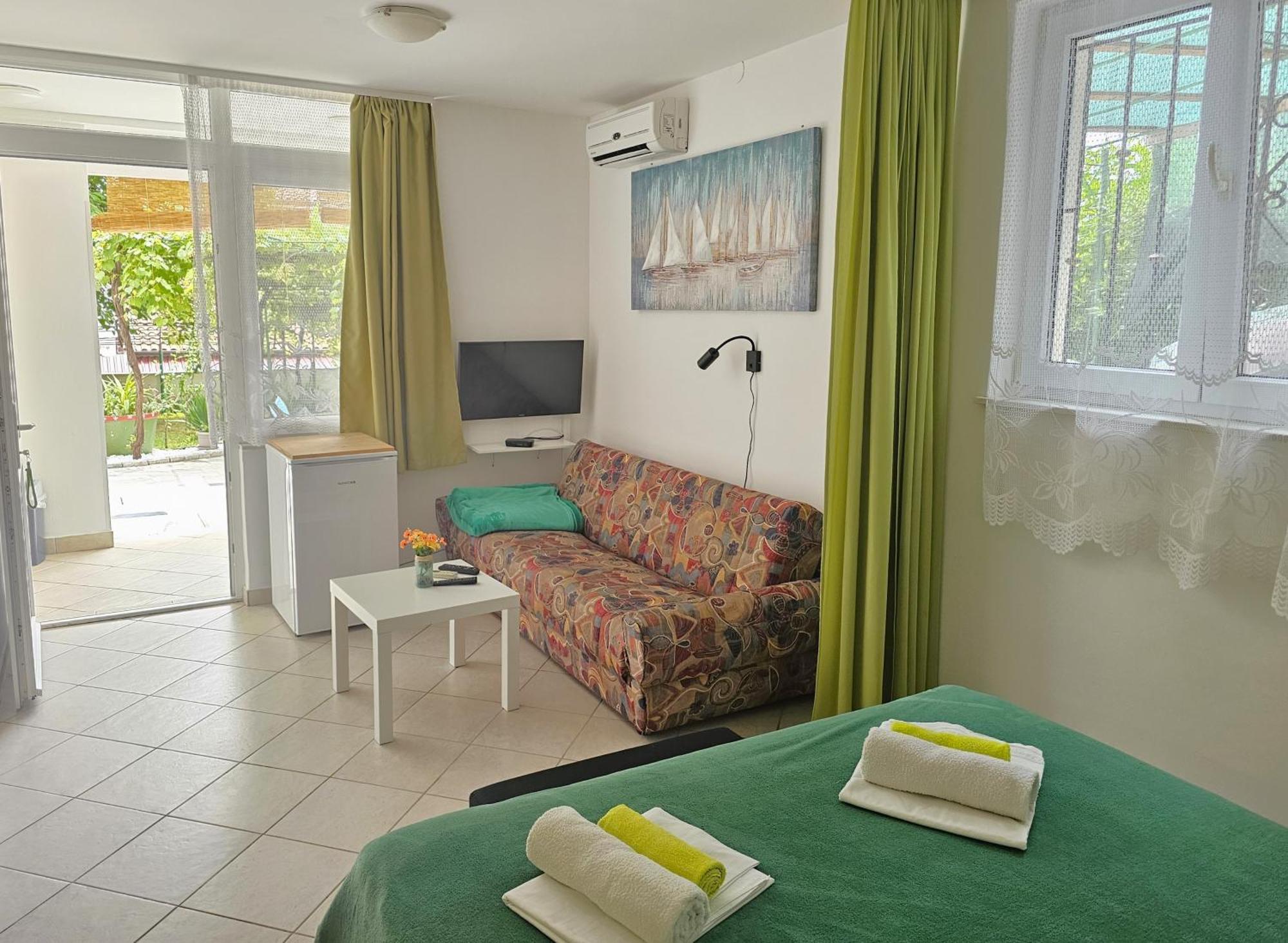 Apartments Crikvenica Megan 1 Экстерьер фото
